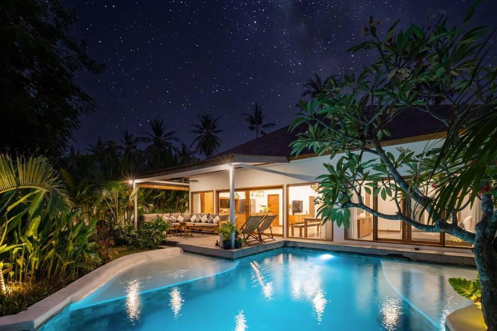 Villa Designer New 3Bdr - Lush Garden+Pool à Gili Trawangan Extérieur photo