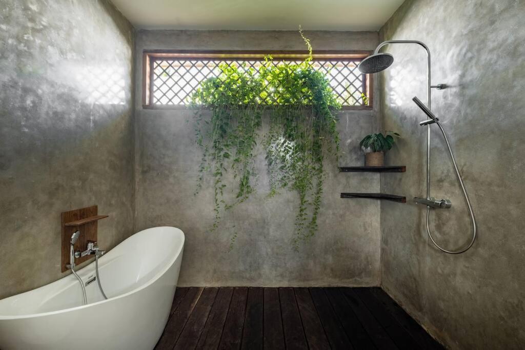 Villa Designer New 3Bdr - Lush Garden+Pool à Gili Trawangan Extérieur photo