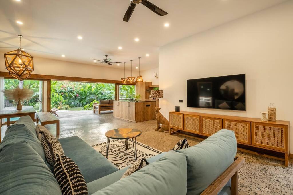 Villa Designer New 3Bdr - Lush Garden+Pool à Gili Trawangan Extérieur photo